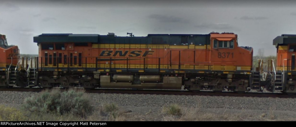 BNSF 8371